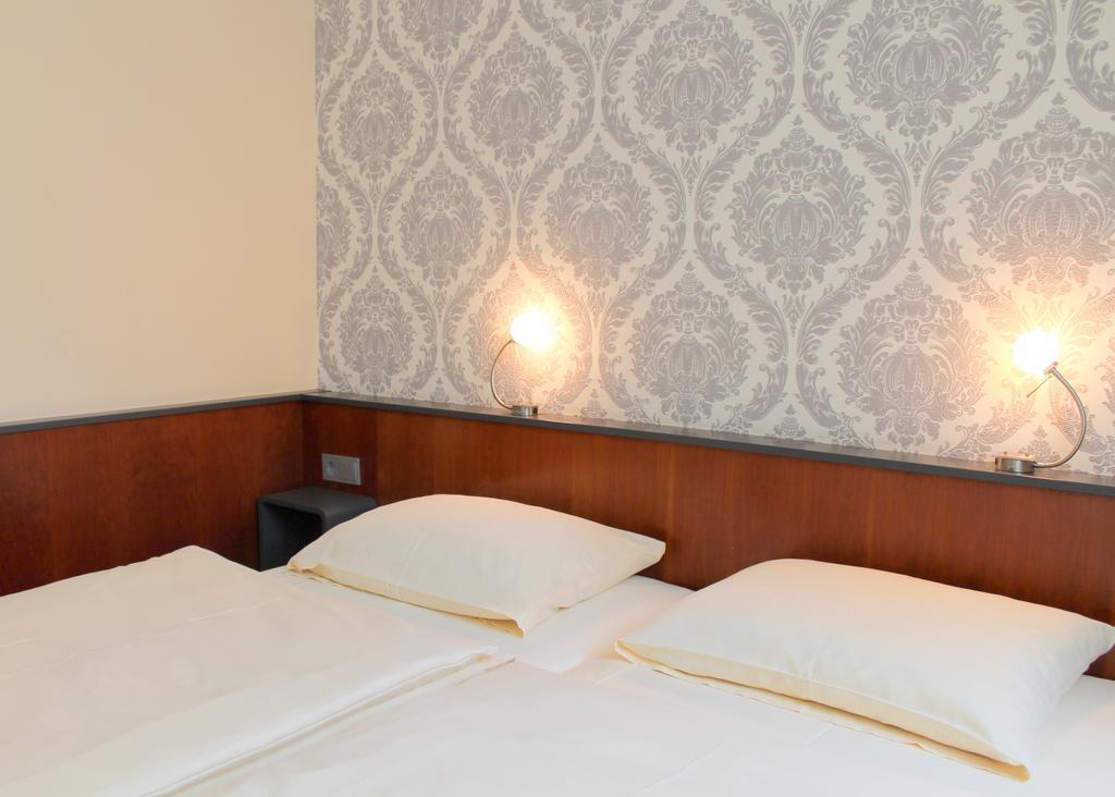 בון Hotel Zum Lowen מראה חיצוני תמונה