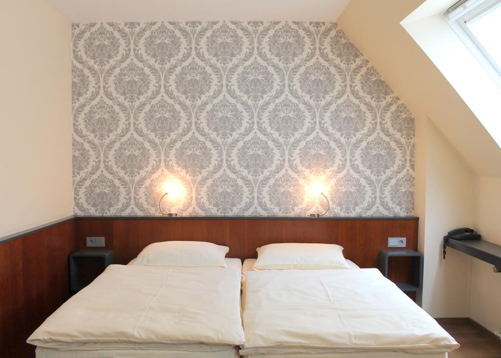 בון Hotel Zum Lowen מראה חיצוני תמונה
